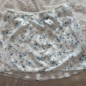 NWT Garage Skirt